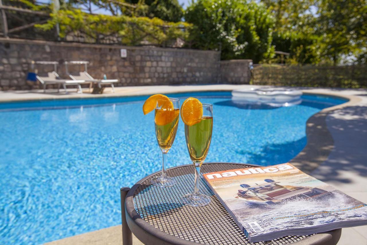 Amore Rentals - Residence Bosco Sant'Agata sui due Golfi Bagian luar foto
